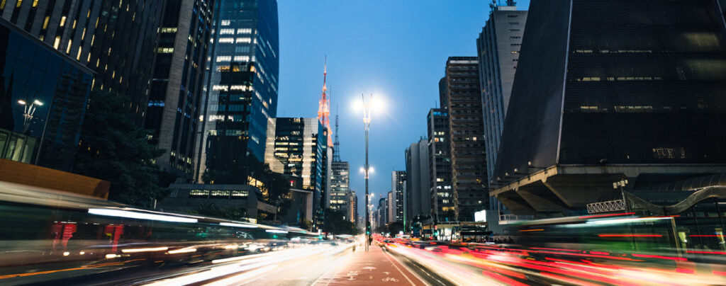 av paulista iluminada